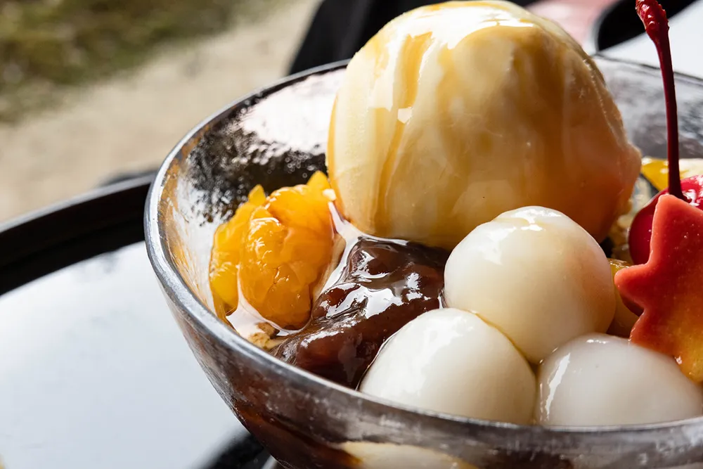 あんみつの中身はお豆に白玉、寒天に求肥も？夏のおすすめひんやりスイーツ